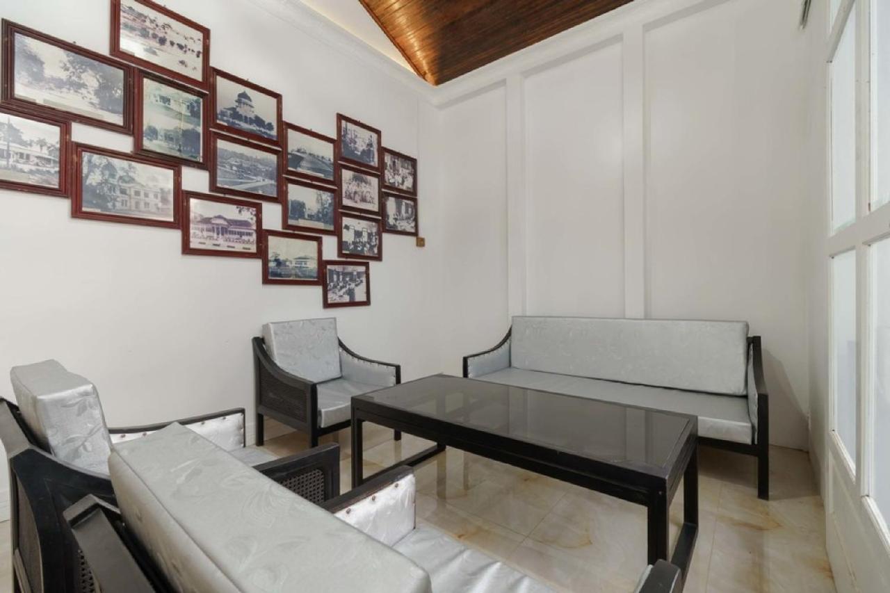 RedDoorz Syariah near Suzuya Mall Banda Aceh 2 Geutieue Luaran gambar