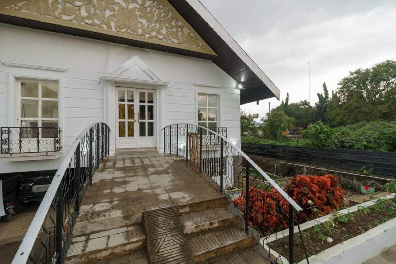 RedDoorz Syariah near Suzuya Mall Banda Aceh 2 Geutieue Luaran gambar